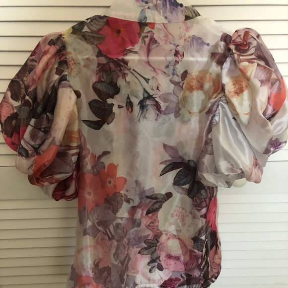Floral blouse - Picture 2 of 2